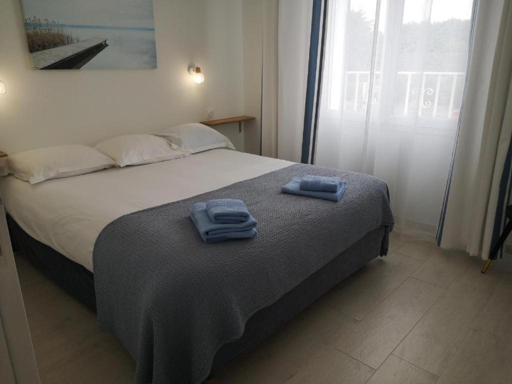 Place Alexandre Stanier Apt N 7 Avec Terrasse 阿内勒 外观 照片